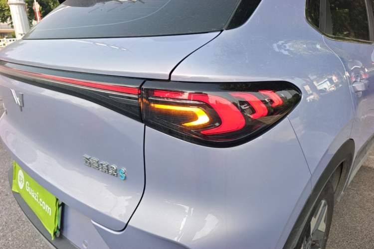 Used Wuling Bingo S 2025 Model 430km Flagship Edition Right Rear Taillight
