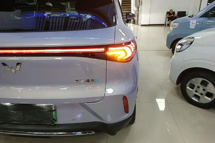 Used Wuling Bingo S 2025 Model 325km Flagship Edition Right Rear Taillight