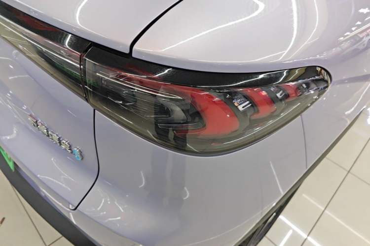 Used Wuling Bingo S 2025 Model 430km Flagship Edition Right Rear Taillight