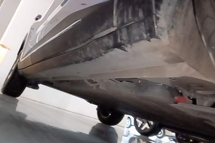 Used Wuling Bingo S 2025 Model 325km Flagship Edition Right Side Sill