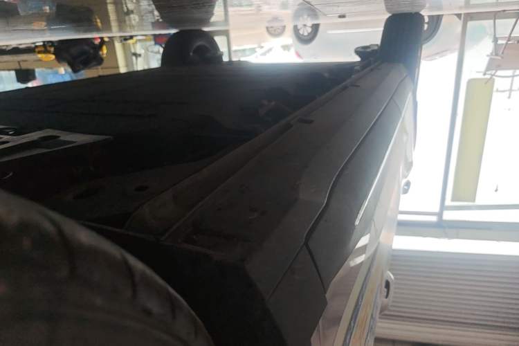Used Wuling Bingo S 2025 Model 430km Flagship Edition Right Side Sill