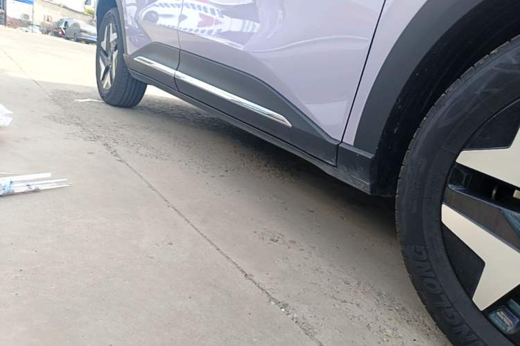 Used Wuling Bingo S 2025 Model 430km Flagship Edition Right Side Sill