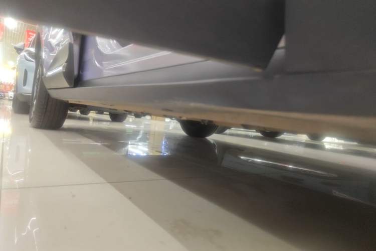 Used Wuling Bingo S 2025 Model 430km Flagship Edition Right Side Sill