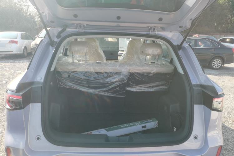 Used Wuling Bingo S 2025 Model 430km Deluxe Edition Trunk