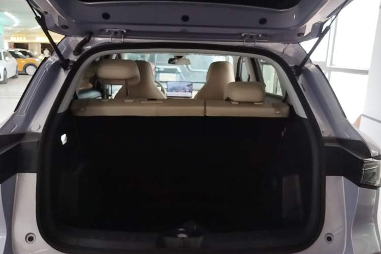 Used Wuling Bingo S 2025 Model 430km Flagship Edition Trunk