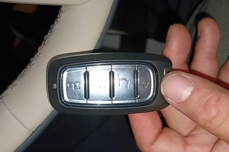 Used Wuling Bingo S 2025 Model 325km Flagship Edition Vehicle Key