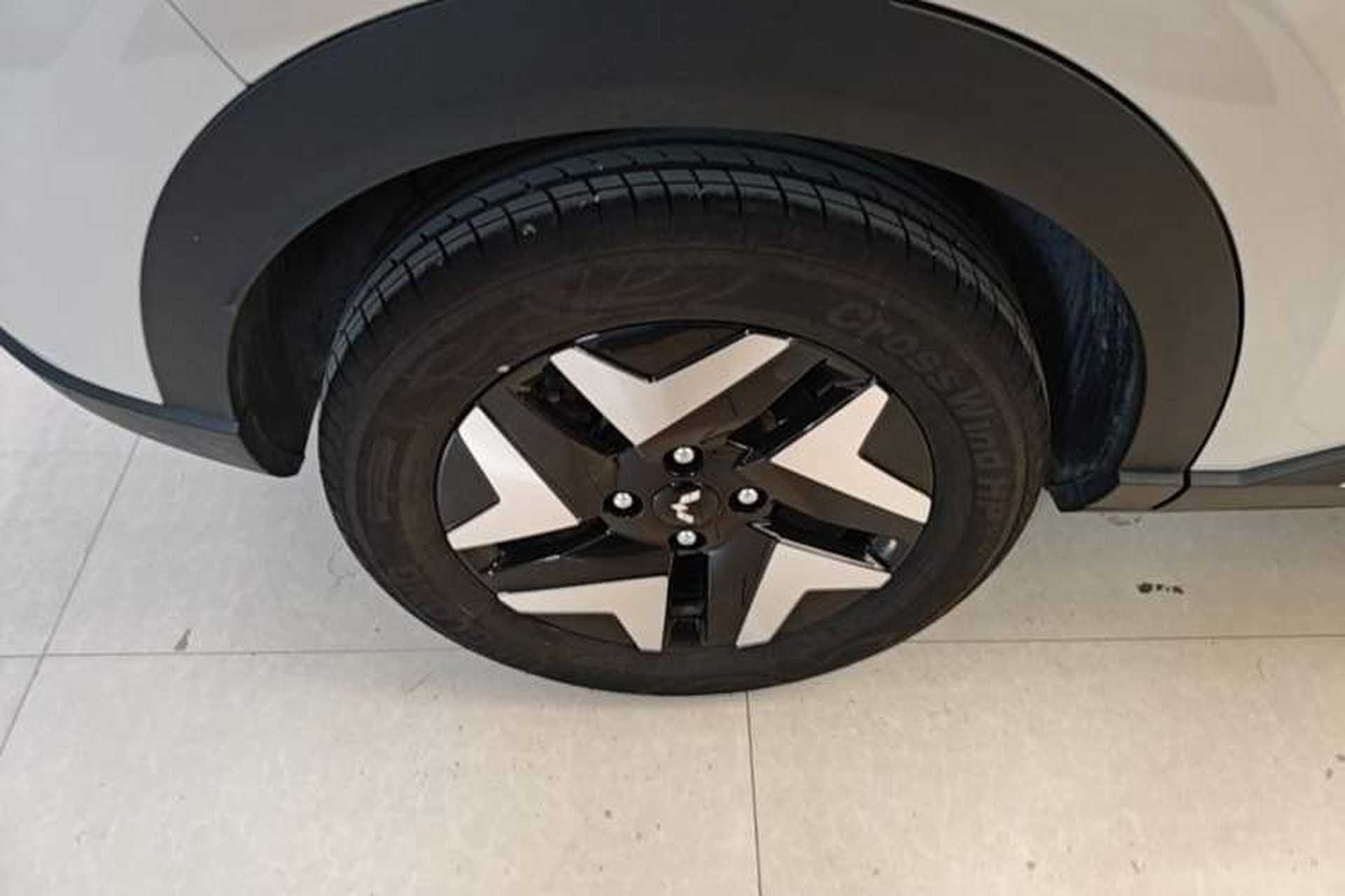 Used Wuling Bingo S 2025 Model 430km Flagship Edition Right Rear Wheel Hub