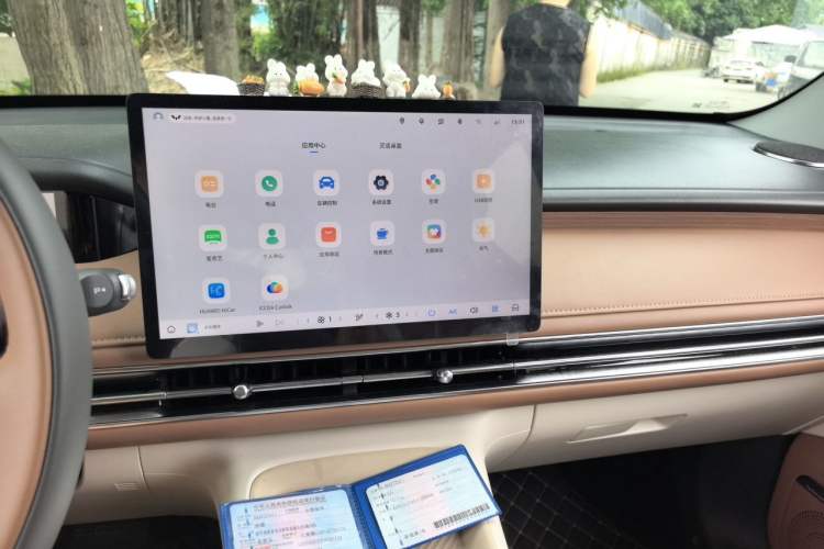 Used Wuling Bingo S 2025 Model 430km Deluxe Edition Audio And AC Panel