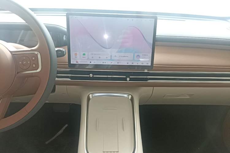 Used Wuling Bingo S 2025 Model 325km Deluxe Edition Audio And AC Panel