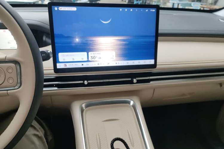 Used Wuling Bingo S 2025 Model 430km Flagship Edition Audio And AC Panel