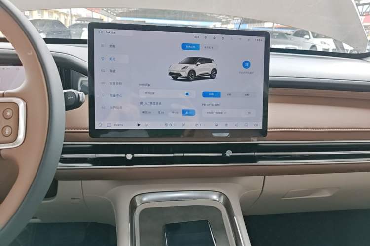 Used Wuling Bingo S 2025 Model 325km Deluxe Edition Audio And AC Panel
