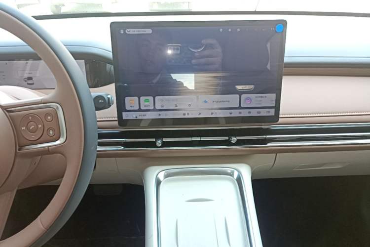 Used Wuling Bingo S 2025 Model 325km Flagship Edition Audio And AC Panel