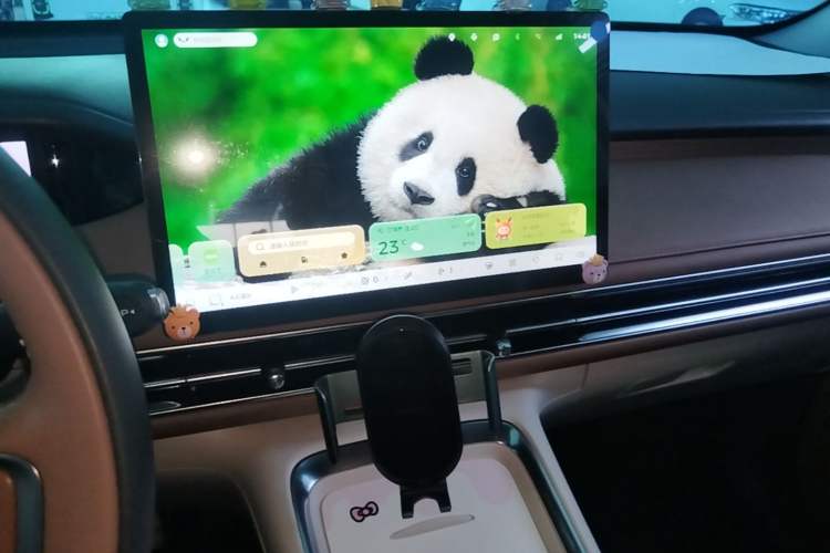 Used Wuling Bingo S 2025 Model 325km Deluxe Edition Audio And AC Panel