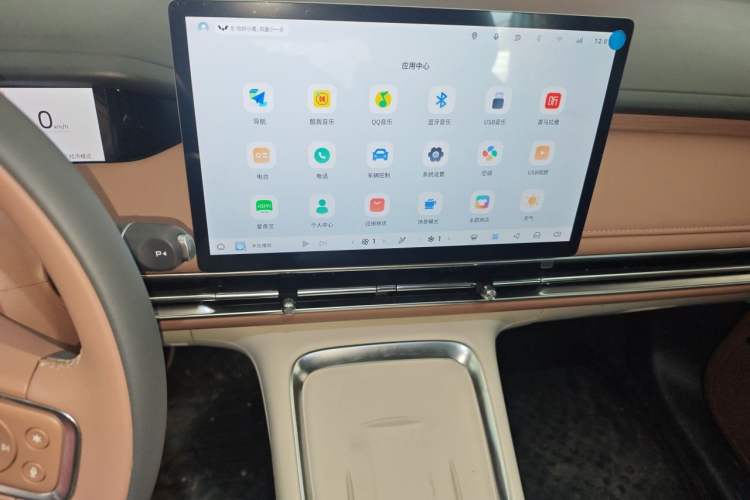 Used Wuling Bingo S 2025 Model 325km Deluxe Edition Audio And AC Panel