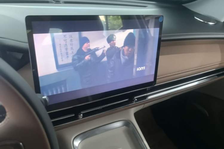 Used Wuling Bingo S 2025 Model 430km Flagship Edition Audio And AC Panel
