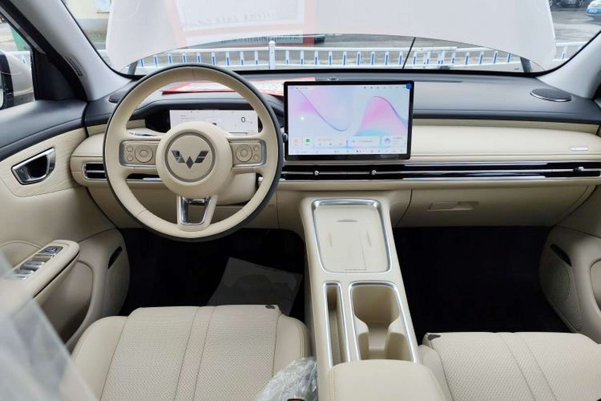 Used Wuling Bingo S 2025 Model 430km Deluxe Edition Center Console