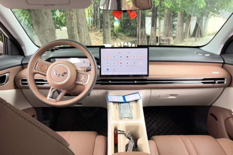 Used Wuling Bingo S 2025 Model 430km Deluxe Edition Center Console