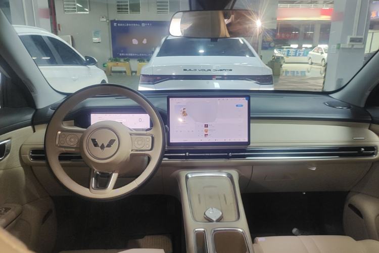 Used Wuling Bingo S 2025 Model 325km Deluxe Edition Center Console