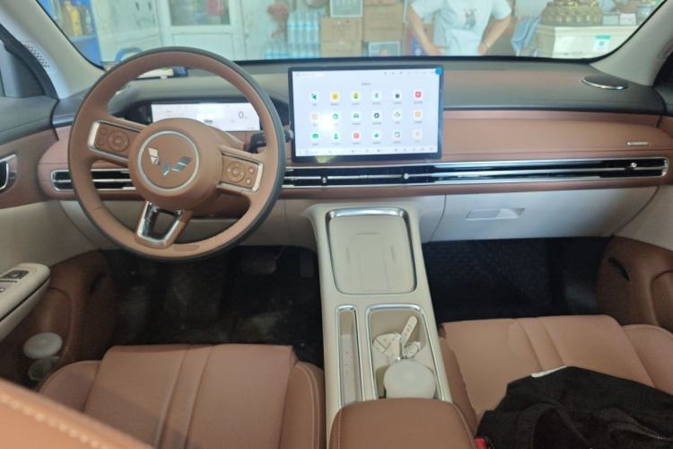 Used Wuling Bingo S 2025 Model 325km Deluxe Edition Center Console