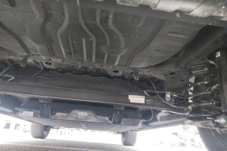 Used Wuling Bingo S 2025 Model 325km Deluxe Edition Chassis Rear