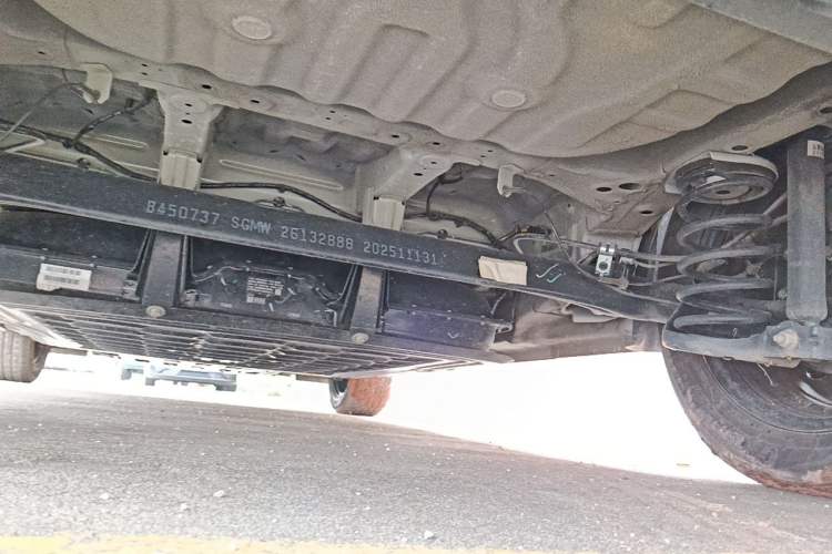 Used Wuling Bingo S 2025 Model 325km Deluxe Edition Chassis Rear