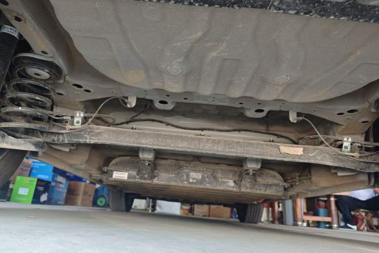 Used Wuling Bingo S 2025 Model 325km Deluxe Edition Chassis Rear