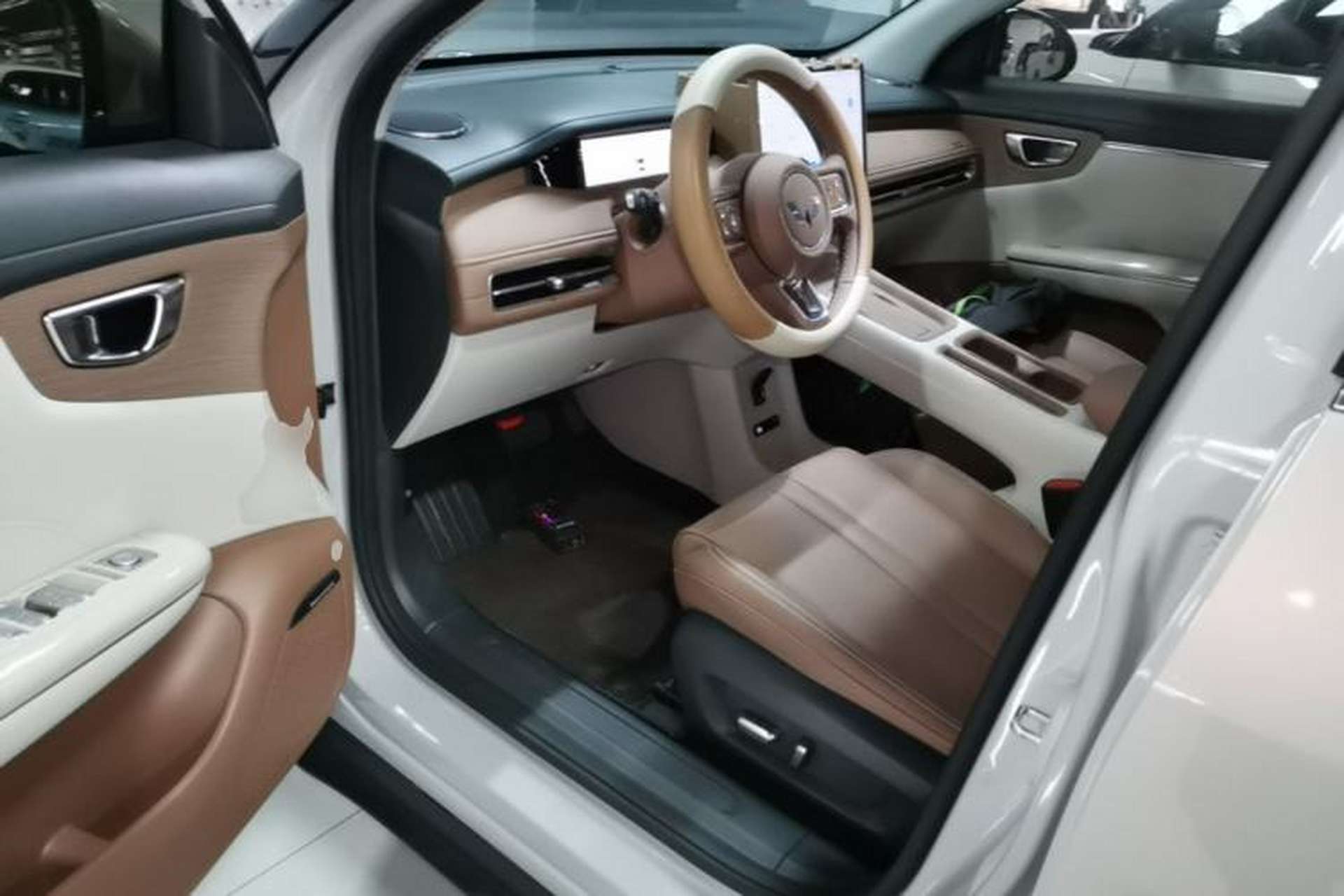 Used Wuling Bingo S 2025 Model 325km Flagship Edition Driver Seat
