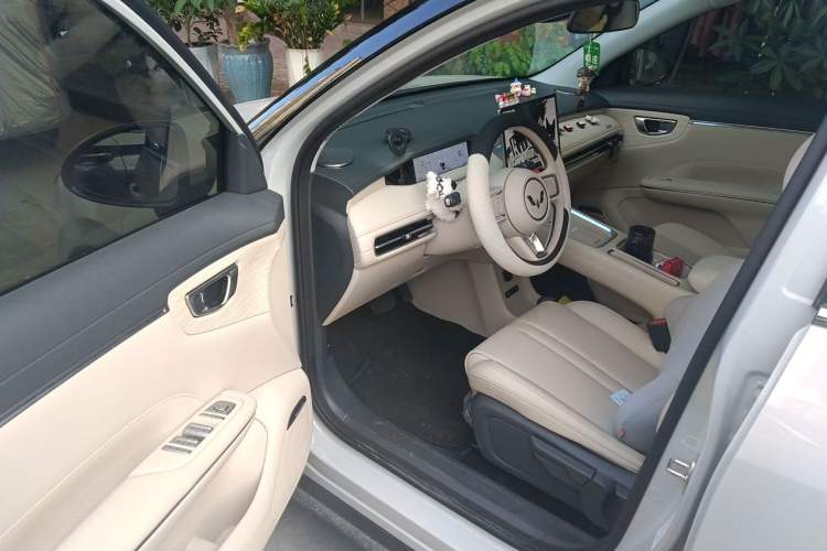 Used Wuling Bingo S 2025 Model 325km Deluxe Edition Driver Seat