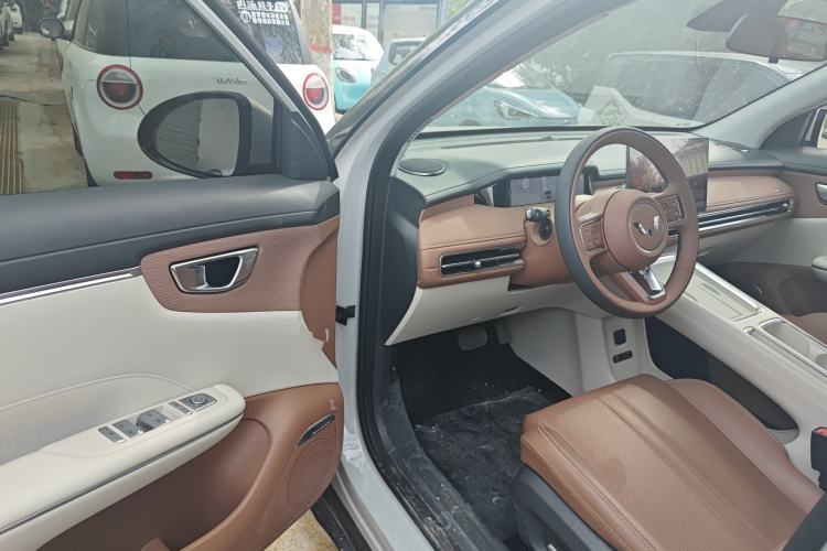 Used Wuling Bingo S 2025 Model 325km Flagship Edition Driver Seat