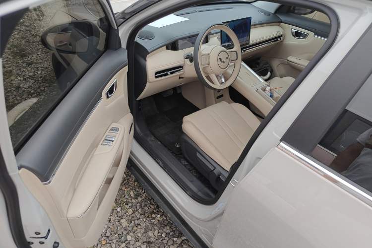 Used Wuling Bingo S 2025 Model 325km Deluxe Edition Driver Seat