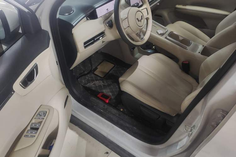 Used Wuling Bingo S 2025 Model 325km Deluxe Edition Driver Seat