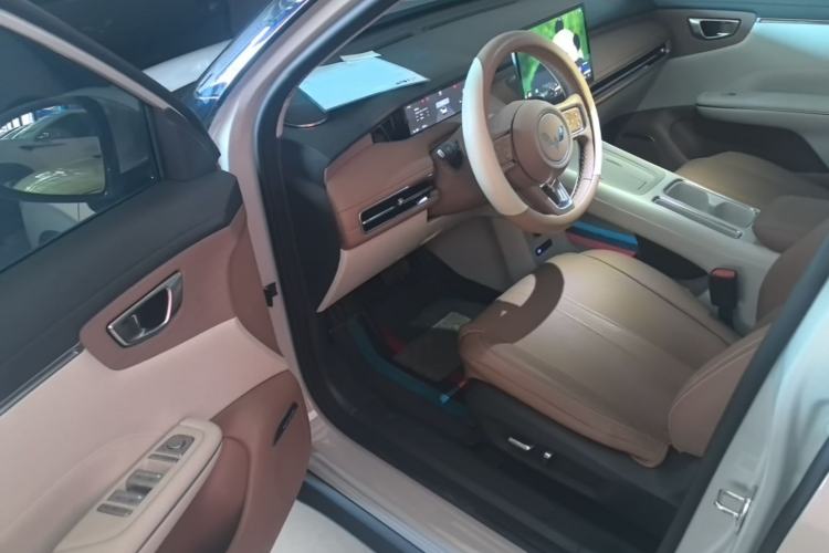 Used Wuling Bingo S 2025 Model 430km Flagship Edition Driver Seat