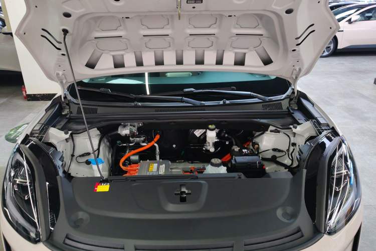 Used Wuling Bingo S 2025 Model 325km Deluxe Edition Engine Bay