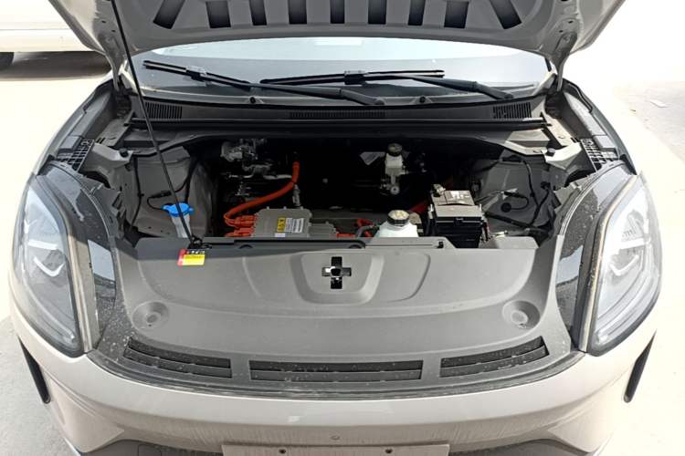 Used Wuling Bingo S 2025 Model 325km Deluxe Edition Engine Bay
