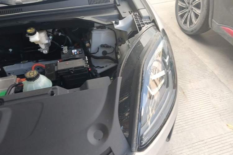 Used Wuling Bingo S 2025 Model 325km Deluxe Edition Engine Bay Left