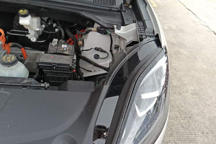 Used Wuling Bingo S 2025 Model 325km Deluxe Edition Engine Bay Left