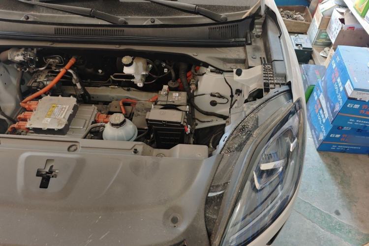 Used Wuling Bingo S 2025 Model 325km Deluxe Edition Engine Bay Left