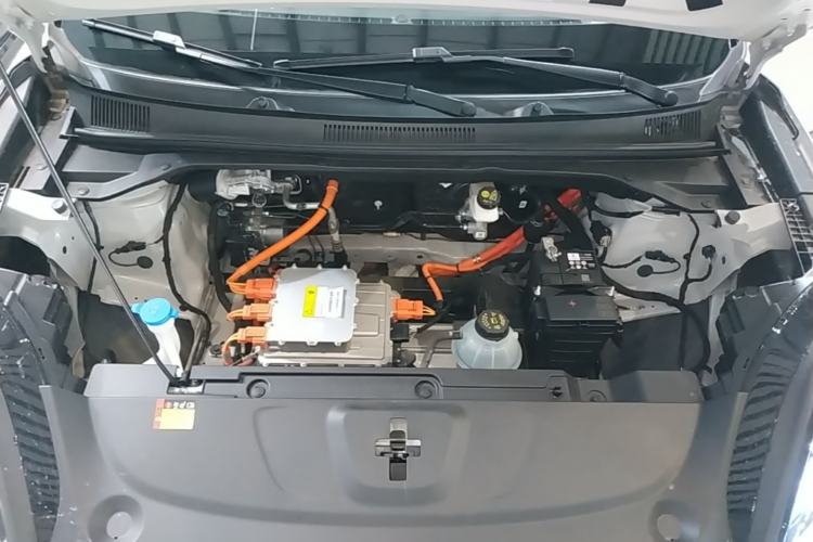 Used Wuling Bingo S 2025 Model 325km Deluxe Edition Engine Bay