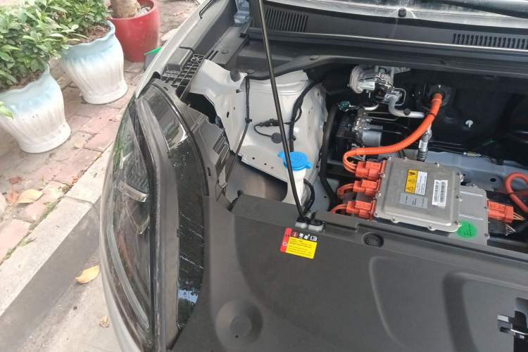 Used Wuling Bingo S 2025 Model 325km Deluxe Edition Engine Bay Right