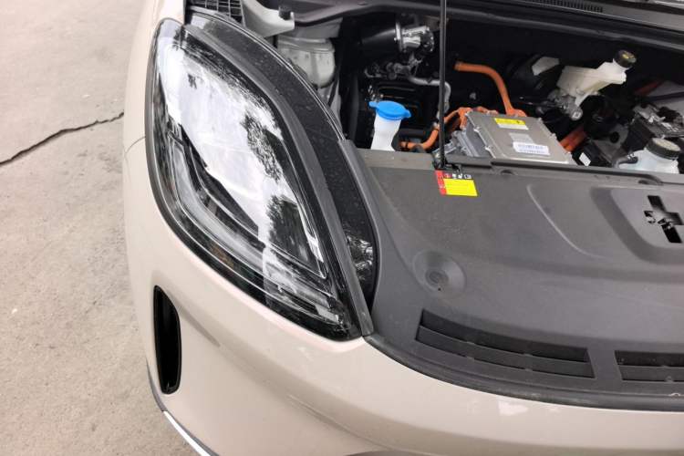 Used Wuling Bingo S 2025 Model 430km Deluxe Edition Engine Bay Right
