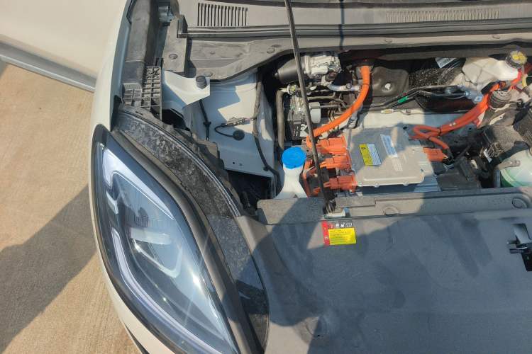 Used Wuling Bingo S 2025 Model 325km Flagship Edition Engine Bay Right