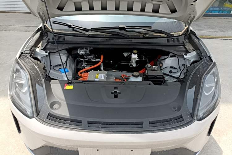 Used Wuling Bingo S 2025 Model 325km Deluxe Edition Engine Bay