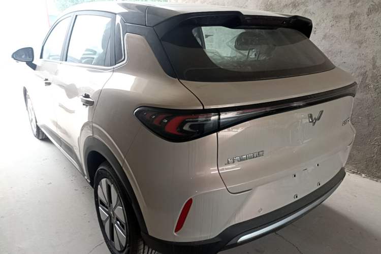 Used Wuling Bingo S 2025 Model 325km Deluxe Edition Exterior 2