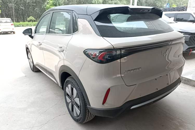 Used Wuling Bingo S 2025 Model 325km Deluxe Edition Exterior 2