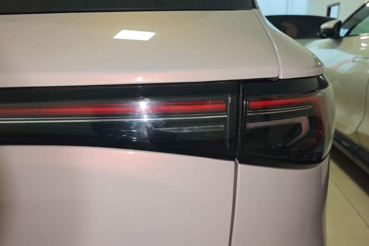 Used Wuling Bingo S 2025 Model 430km Flagship Edition Exterior 3