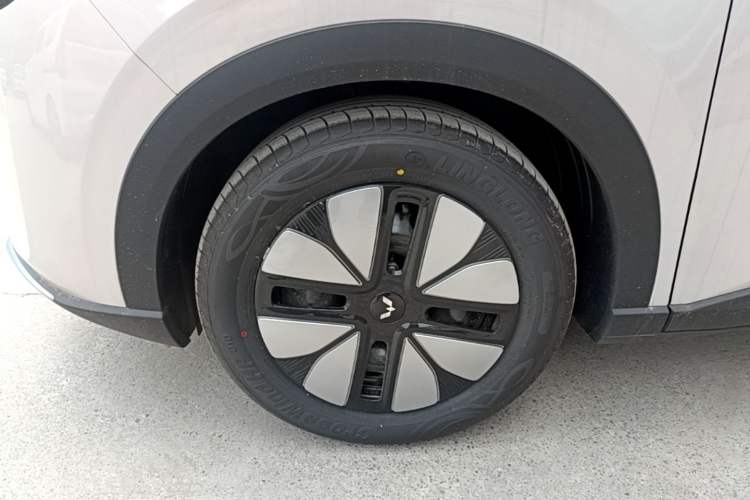 Used Wuling Bingo S 2025 Model 325km Deluxe Edition Exterior 4