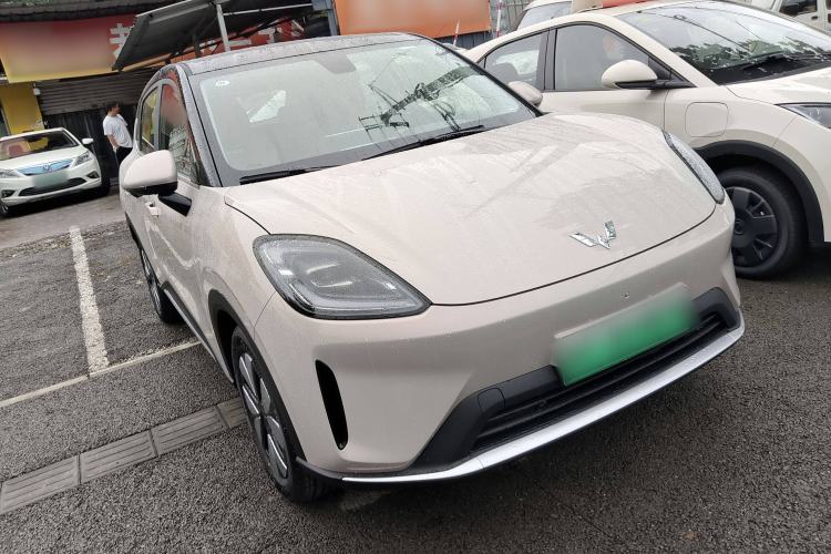 Used Wuling Bingo S 2025 Model 325km Deluxe Edition Front Right 45 Deg