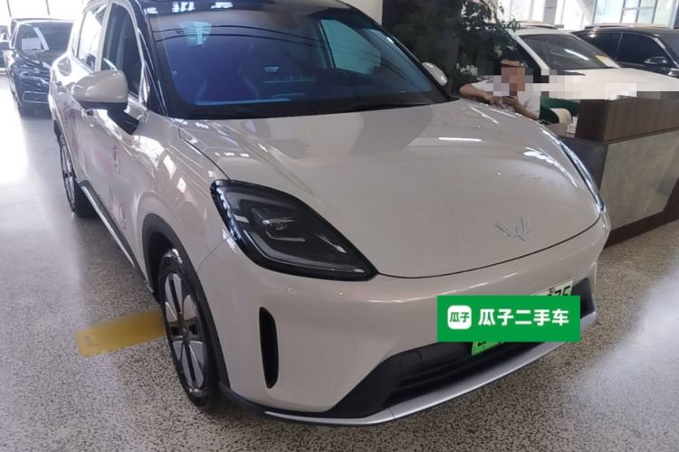 Used Wuling Bingo S 2025 Model 325km Deluxe Edition Front Right 45 Deg
