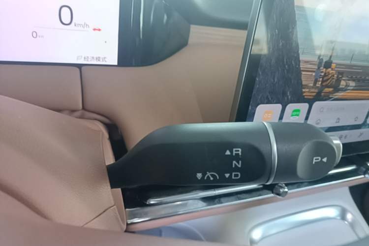 Used Wuling Bingo S 2025 Model 430km Flagship Edition Gear Lever