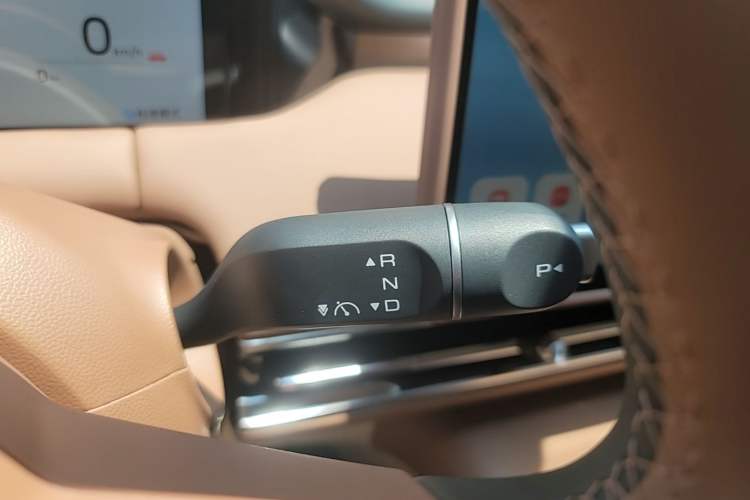 Used Wuling Bingo S 2025 Model 325km Deluxe Edition Gear Lever